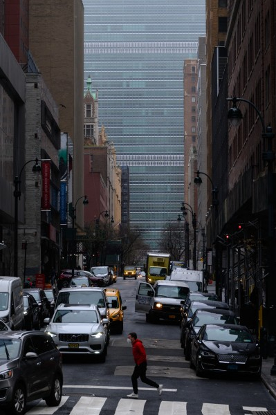 New York anziché Parigi!