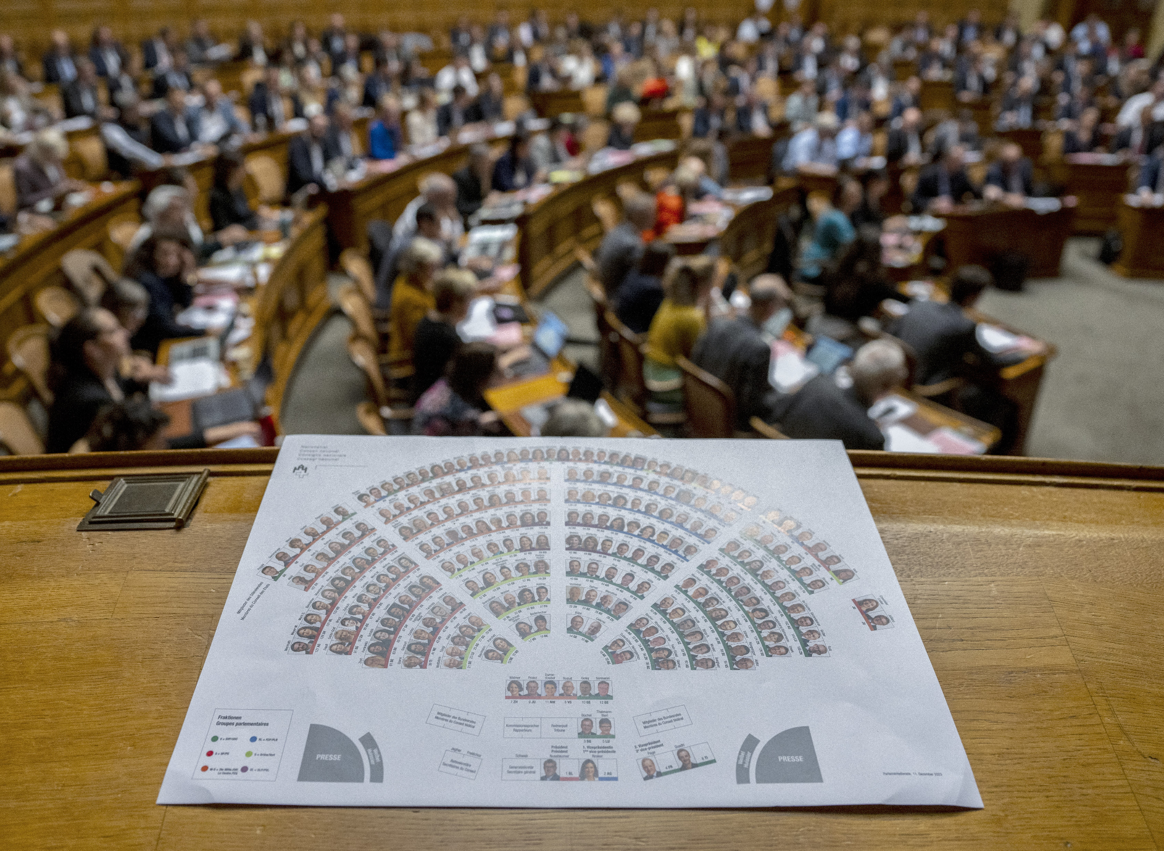 IZA im Parlament: Wechselbad im Whirlpool IZA im Parlament: Wechselbad im Whirlpool
